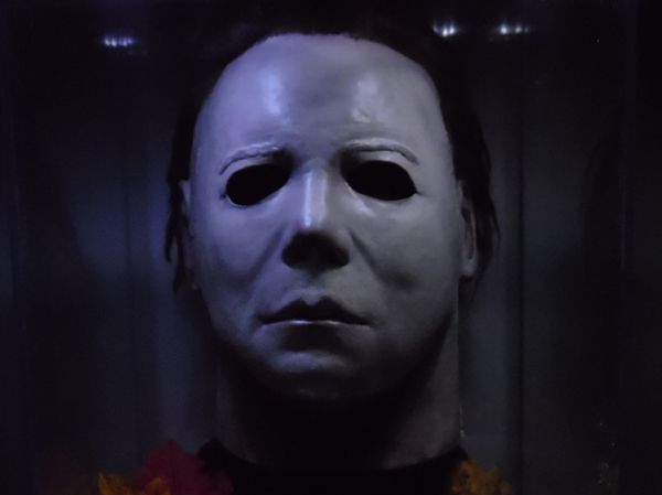 michael myers mask halloween dec2014 19