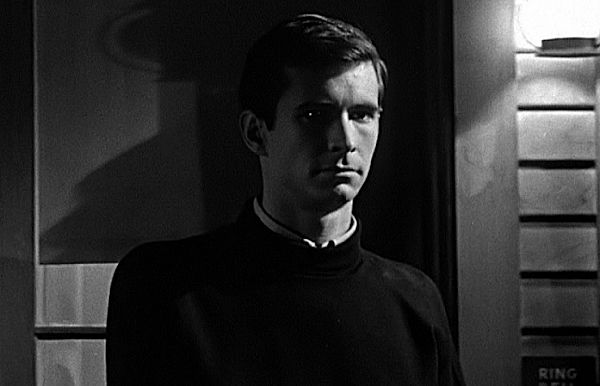 halloween michael myers resembles norman bates 01