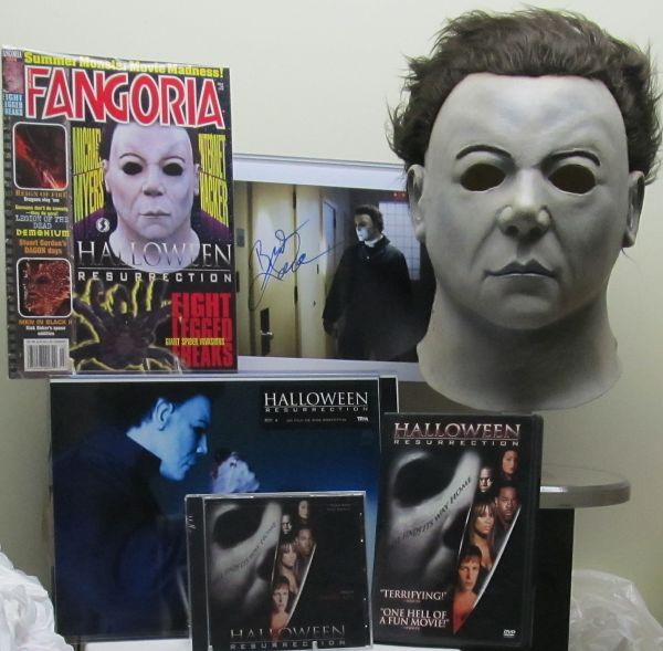 michael myers mask halloween resurrection display 06