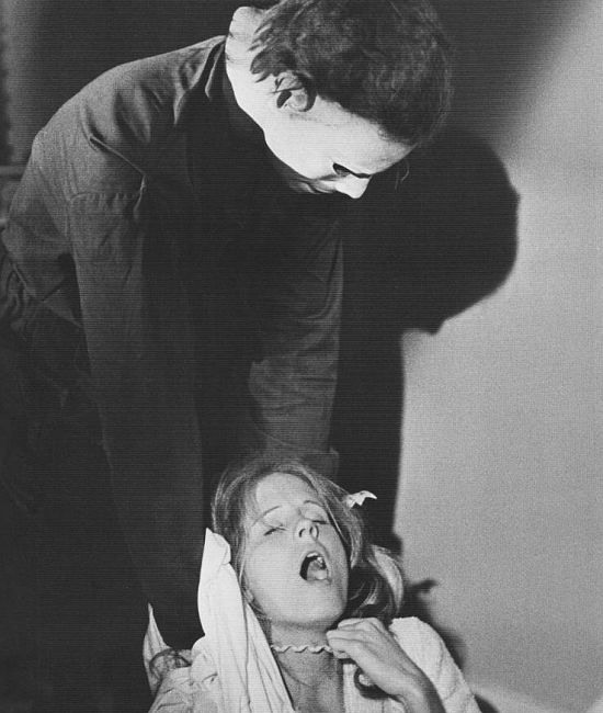 michael myers on set with john carpenter 12