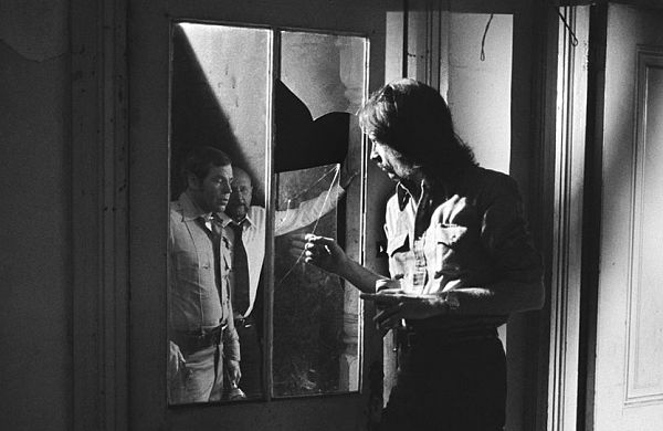 michael myers on set with john carpenter 23